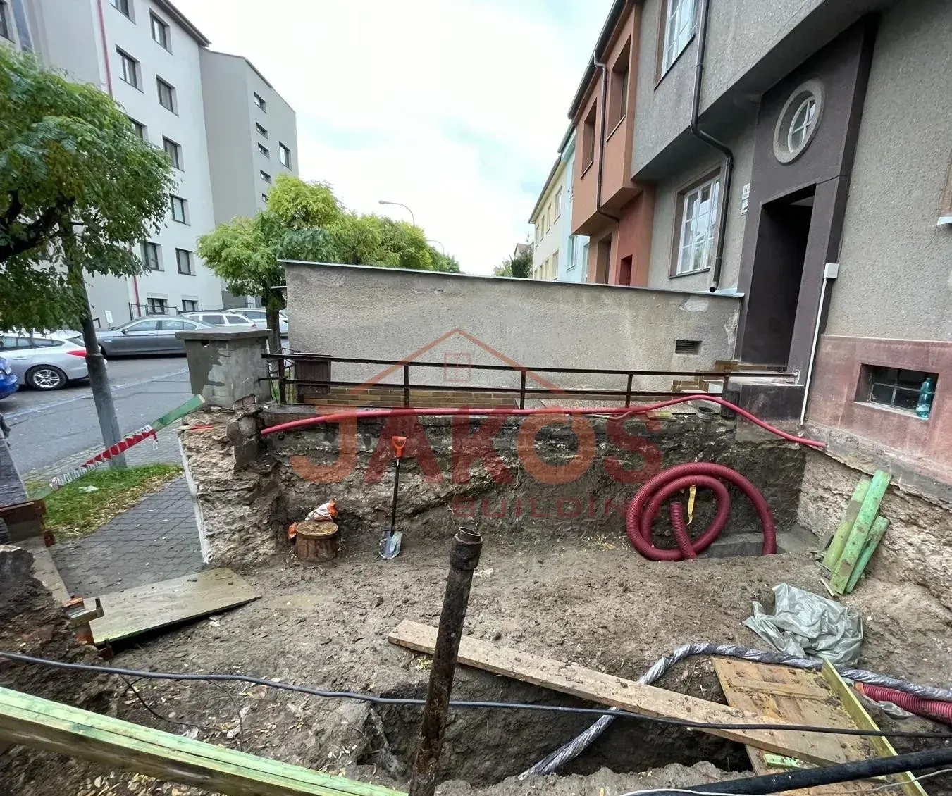 Výkopové práce a parkovací stání na ulici Rotalova v Brně, fotografie 2